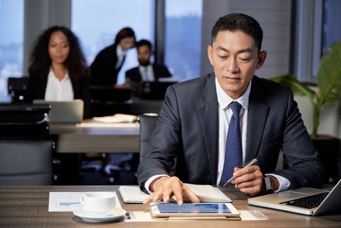 Quản lý cấp trung là ai? Nhiệm vụ và kỹ năng của Middle Manager