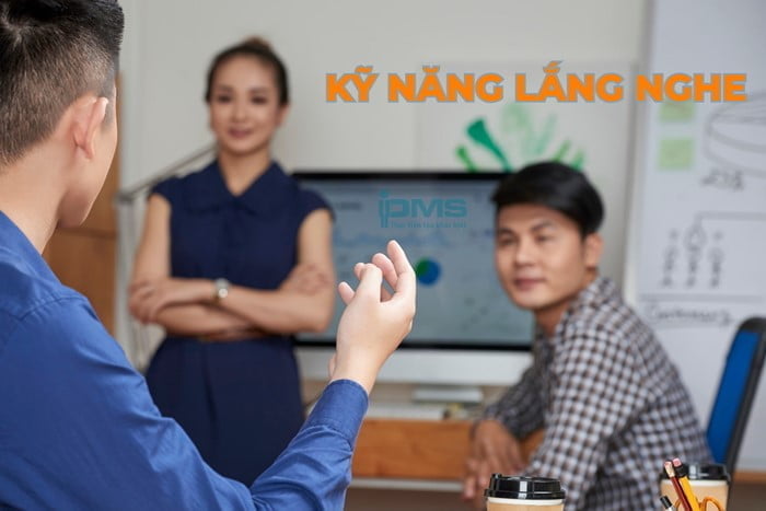 Kỹ năng lắng nghe là gì? 5 cách cải thiện lắng nghe trong giao tiếp